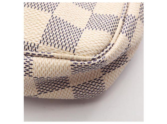 Borsa Louis Vuitton Pochette Accessoires Bianco - vista 7