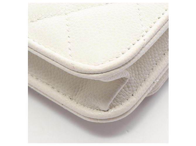 Borsa a tracolla Chanel Matelassé White Bianco - vista 6