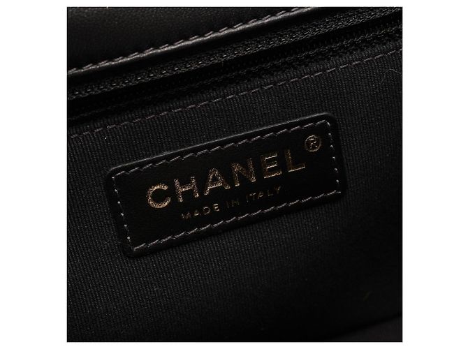 Bolsa de Ombro Chanel Matelassé em Feltro Cinza Marrom - vista 4