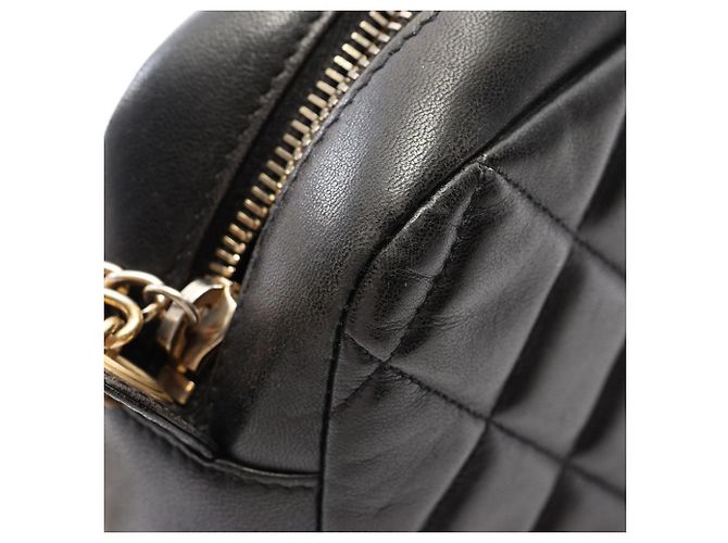 Chanel Matelassé Schultertasche aus schwarzem Lammleder - Ansicht 10