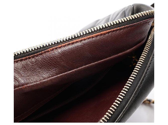 Chanel Matelassé Schultertasche aus schwarzem Lammleder - Ansicht 12