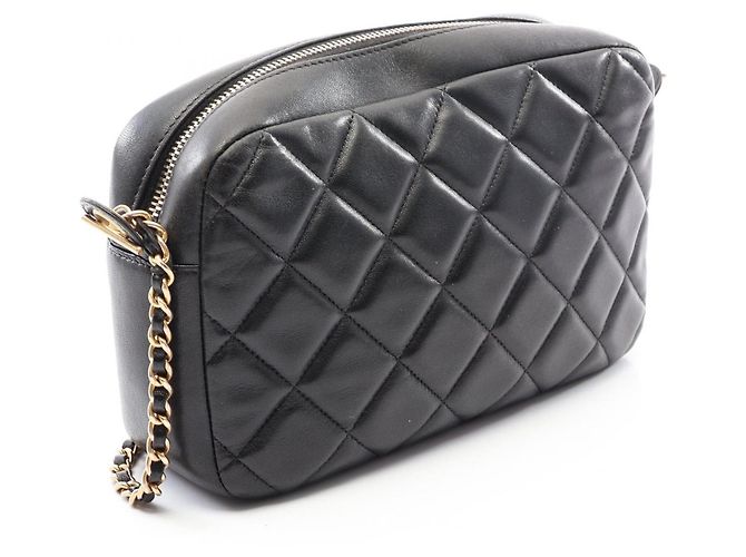Chanel Matelassé Schultertasche aus schwarzem Lammleder - Ansicht 2