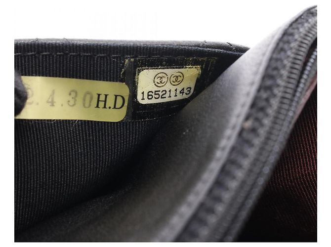 Chanel Matelassé Schultertasche aus schwarzem Lammleder - Ansicht 5