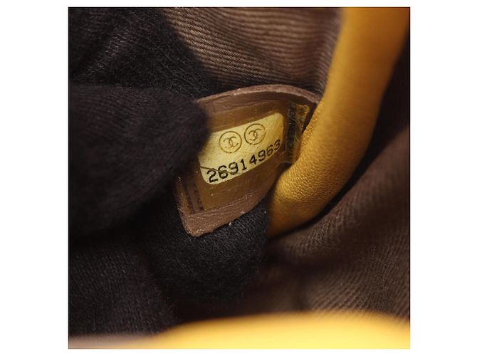 Bolso de hombro Chanel Matelassé Amarillo - vista 5