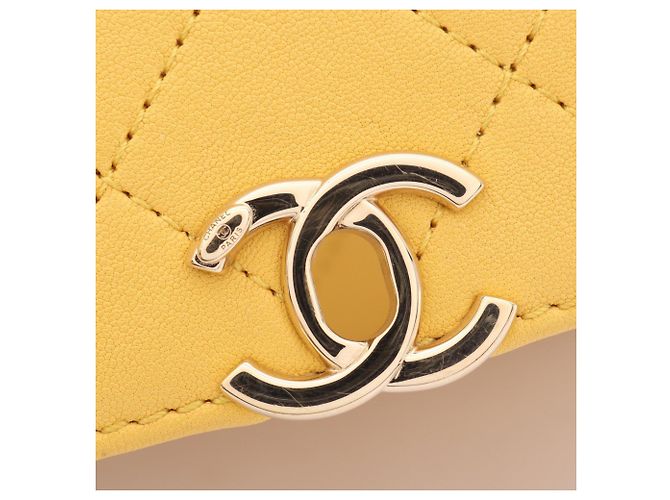 Bolso de hombro Chanel Matelassé Amarillo - vista 7