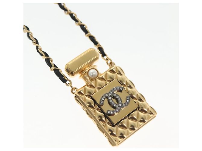 Pendentif chaîne longue en métal Chanel CC en forme de flacon de parfum avec cuir, cristaux et fausses perles Doré - vue 3