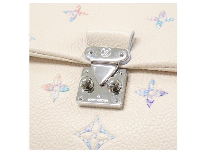 Borsa a tracolla Louis Vuitton Monogram Empreinte Nano Madeleine Bianco Monogramma - vista 4