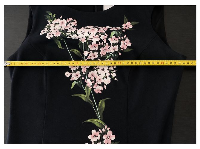 Schwarzes Carolina Herrera Kleid mit Blumenprint - Ansicht 5