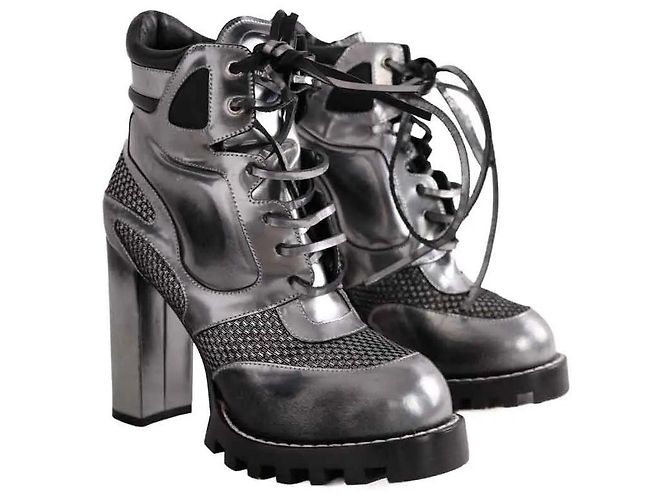 Botas de atacadores Louis Vuitton em pele prateada Prata - vista 3