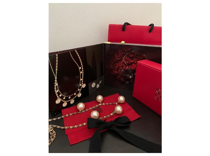Carolina Herrera Collana di perle dorate - vista 8