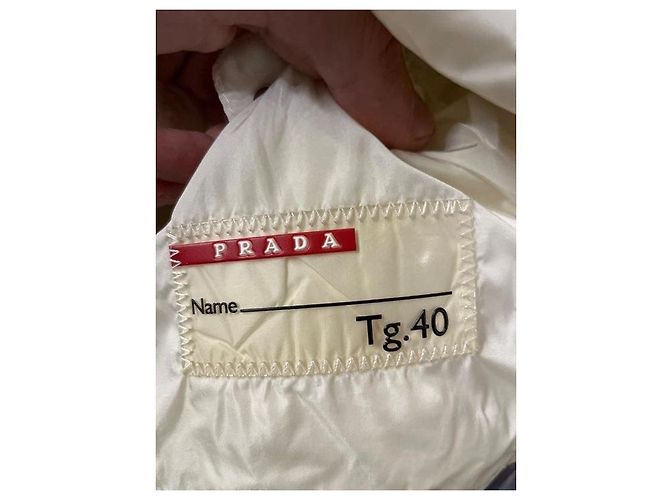 Prada Kurze Daunenjacke mit weißem Fuchsfellbesatz S gebraucht - Ansicht 5