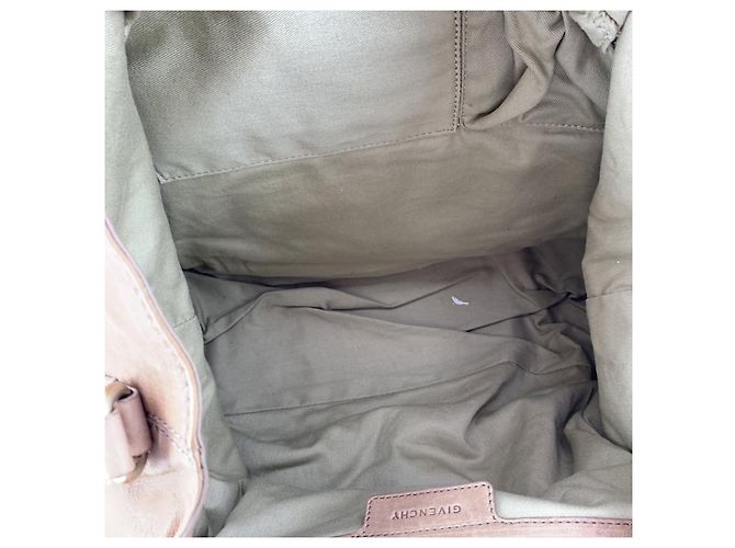 Givenchy Pandora 2 Way Handtasche aus Leder in Tan Beige mit Riemen - Ansicht 5