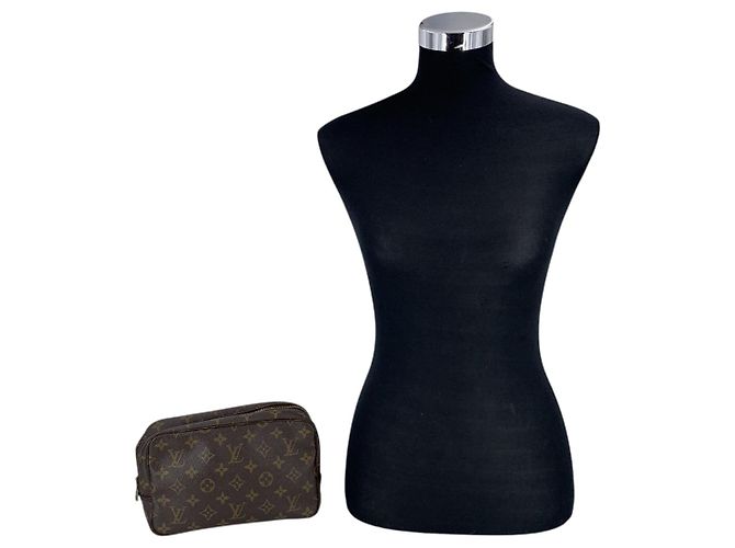 Louis Vuitton Bolsa de Mão Vintage Monogram Canvas Trousse Toilette 23 Marrom - vista 2