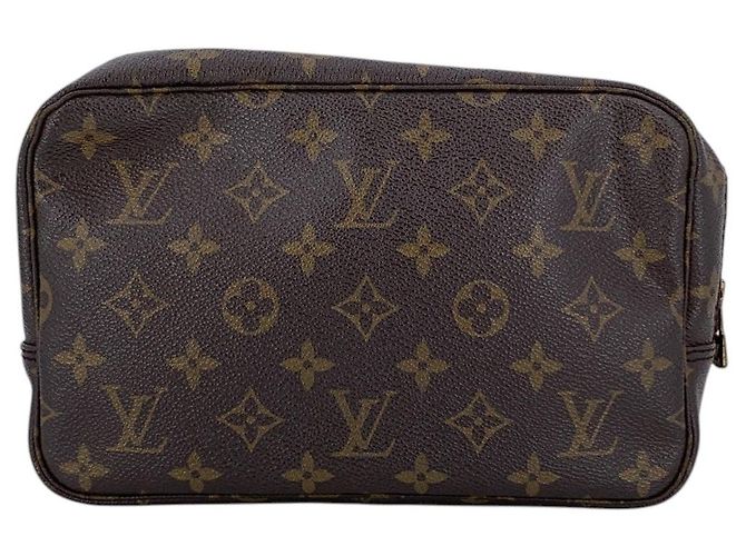 Louis Vuitton Bolsa de Mão Vintage Monogram Canvas Trousse Toilette 23 Marrom - vista 3