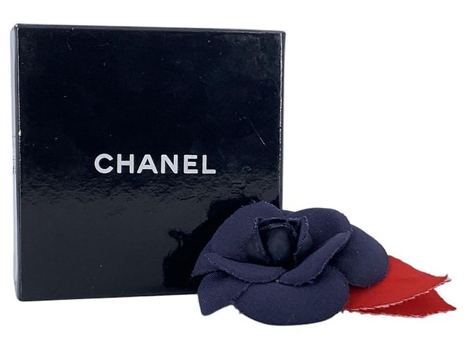 Chanel Spilla Camelia Vintage in Tessuto Blu Navy e Rosso - vista 2