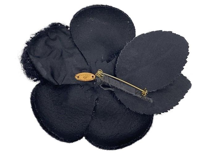 Chanel Vintage Brosche aus schwarzer Wolle mit Kamelienblume - Ansicht 3