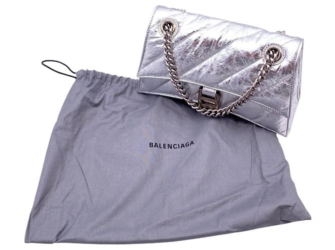 Hourglass Balenciaga Petit sac à épaule Crush en cuir matelassé argent métallisé Argenté - vue 6