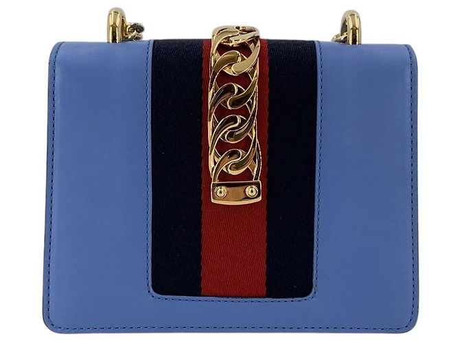 Gucci Mini borsa a tracolla Sylvie con patta, catena e Web in pelle azzurra Blu - vista 3