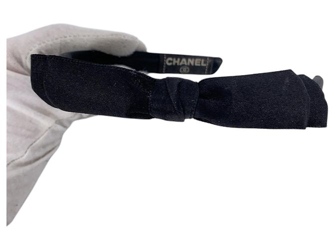 Timeless Chanel Fascia per capelli vintage in nastro di raso nero con fiocco - vista 4