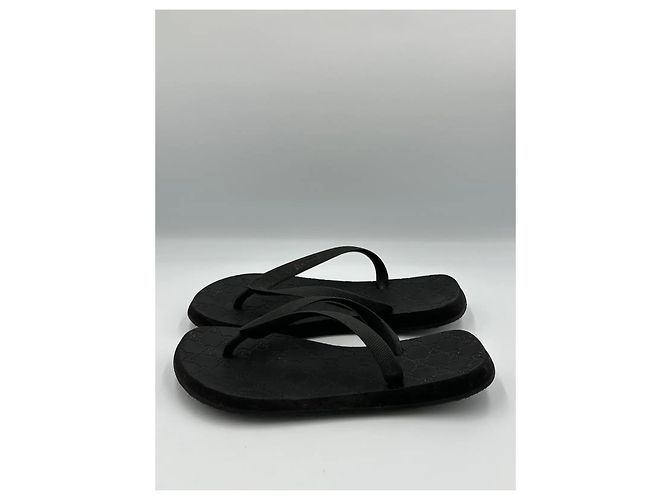 Infradito in gomma Gucci GG Monogram Nero - vista 3