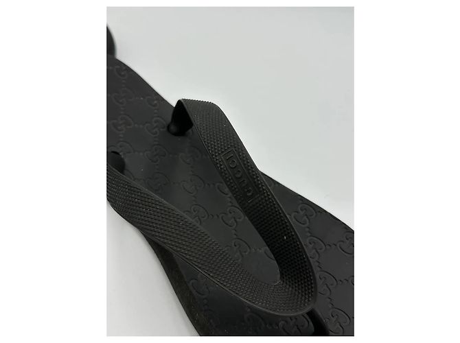 Infradito in gomma Gucci GG Monogram Nero - vista 7
