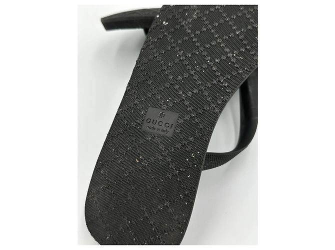 Infradito in gomma Gucci GG Monogram Nero - vista 9