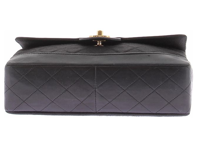 Chanel Schwarze Handtasche aus Leder und Stoff - Ansicht 6