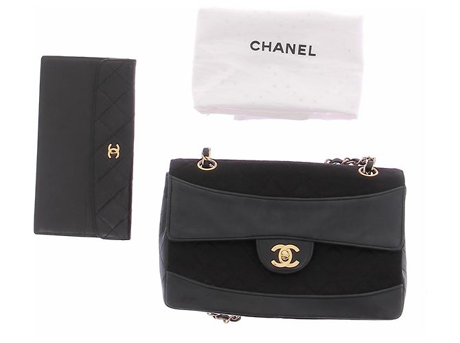Chanel Schwarze Handtasche aus Leder und Stoff - Ansicht 9