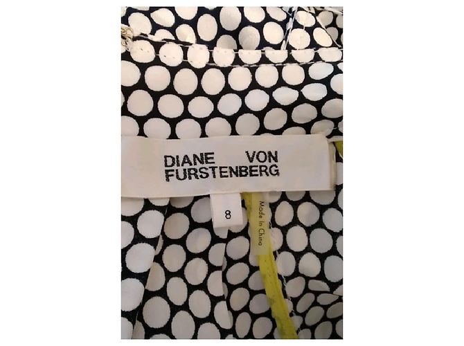 Diane Von Furstenberg Schwarzes Seidenkleid mit Polka Dots - Ansicht 7