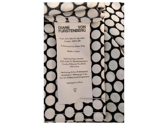 Diane Von Furstenberg Schwarzes Seidenkleid mit Polka Dots - Ansicht 8