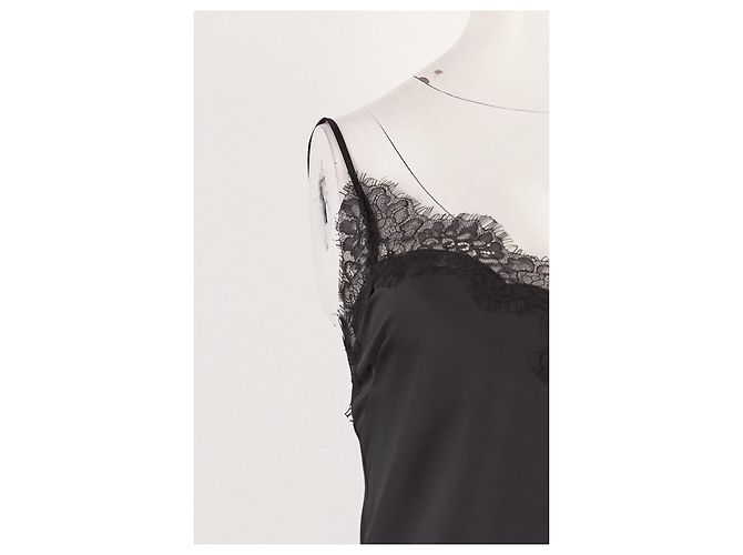 Top reto preto com acabamento em renda KOOKAÏ - vista 3
