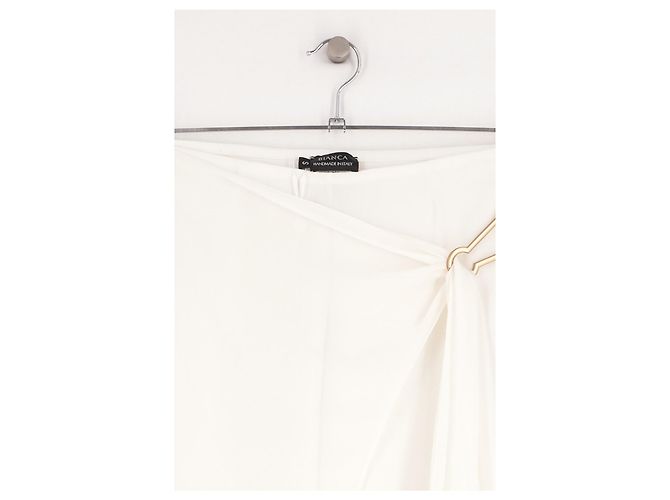 Autre Marque Pantalones wide-leg blancos BIANCA con cinturón de hebilla dorada - vista 3