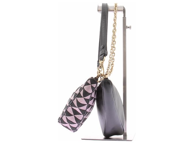Bolso Prada Double Triangle de piel negra Negro - vista 6