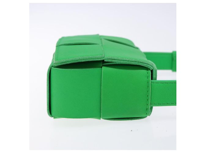 BOTTEGA VENETA MAXI INTRECCIATO Candy Cassette Bag Leather Green - vista 3