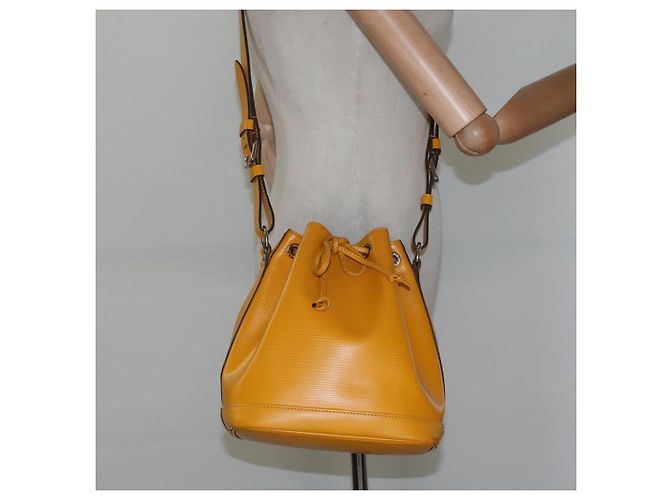 LOUIS VUITTON Epi Noe BB Shoulder Bag Mimosa M40973 LV - vista 22