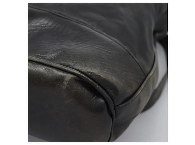 CHANEL Schultertasche aus Lammleder Schwarz CC - Ansicht 17