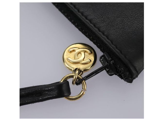 CHANEL Schultertasche aus Lammleder Schwarz CC - Ansicht 28