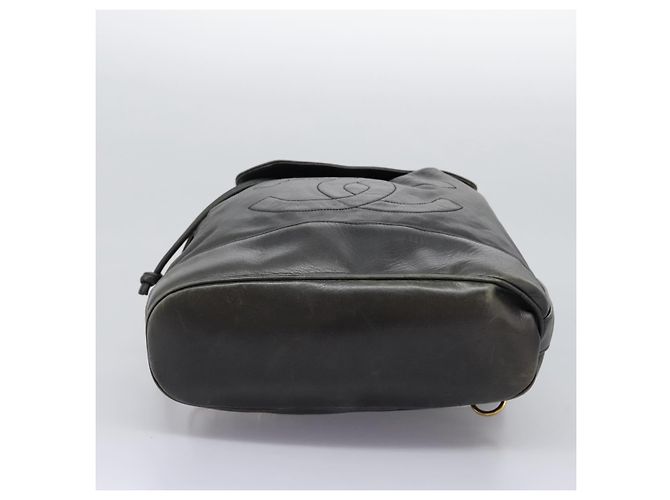 CHANEL Schultertasche aus Lammleder Schwarz CC - Ansicht 5