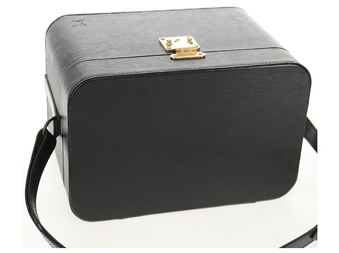 LOUIS VUITTON Vanity Epi Shoulder Bag Black LV - vista 14