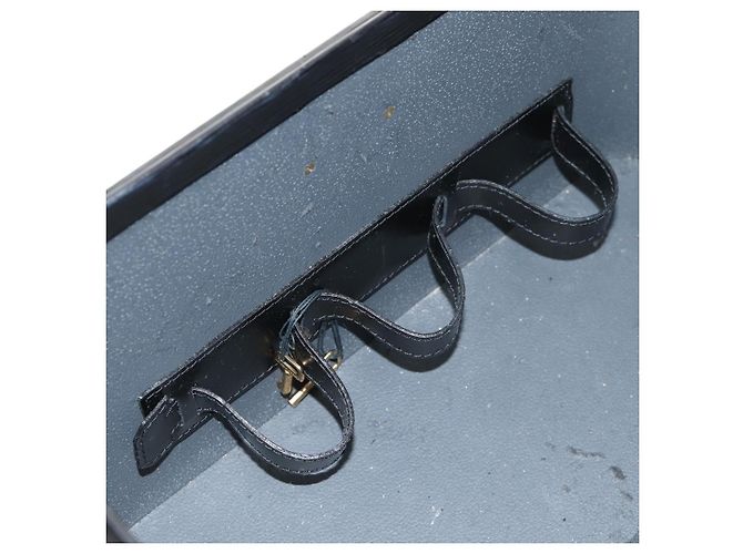 LOUIS VUITTON Vanity Epi Shoulder Bag Black LV - vista 30