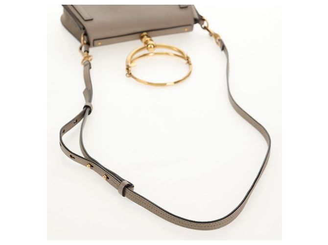 Chloé Chloe Nile Medium Bracelet Shoulder Bag Pele Bege Ouro - vista 9