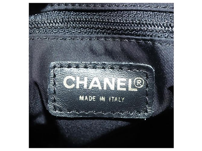 CHANEL New Travel Line Tote Bag Nylon Black Gold CC - vista 17