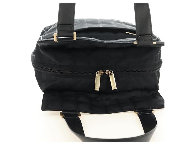 CHANEL New Travel Line Tote Bag Nylon Black Gold CC - vista 6