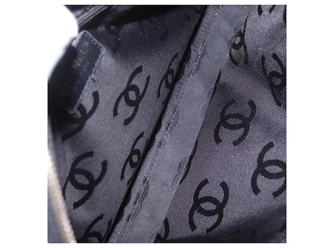 CHANEL Wild Stitch Hand Bag Cuero Negro Oro CC - vista 10