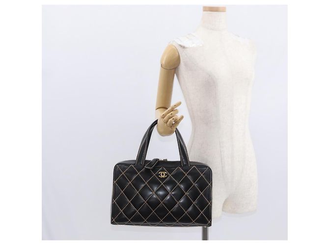 CHANEL Wild Stitch Hand Bag Cuero Negro Oro CC - vista 29
