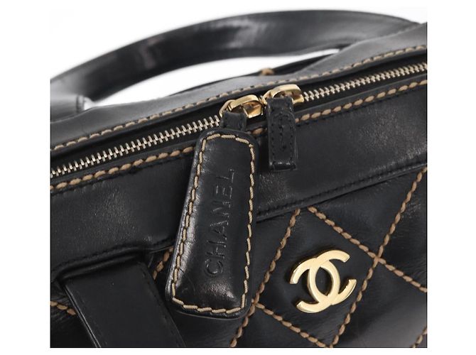 CHANEL Wild Stitch Hand Bag Cuero Negro Oro CC - vista 9