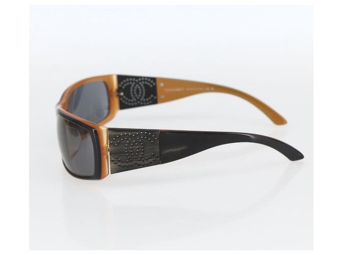 CHANEL Sunglasses plastic Brown CC - vista 5