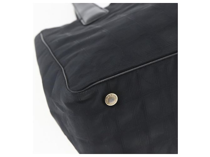 CHANEL New Travel Line Tote Bag Nylon Black Gold CC - vista 16