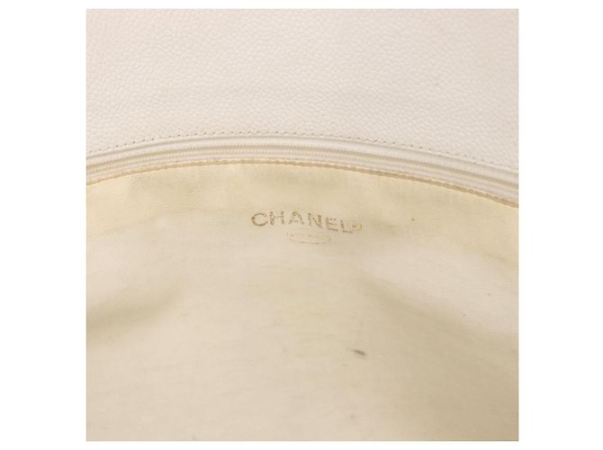 CHANEL Chain Tote Bag Caviar Skin White Gold CC - vista 18