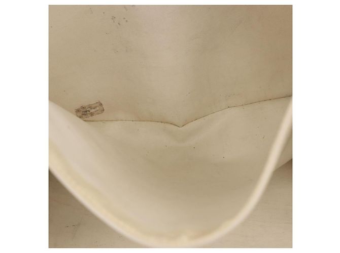 CHANEL Chain Tote Bag Caviar Skin White Gold CC - vista 24